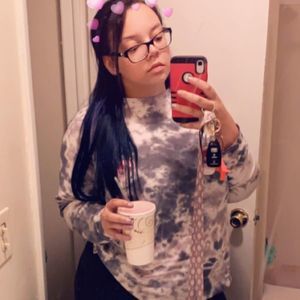 Meet your Posher, Jasmine cierra